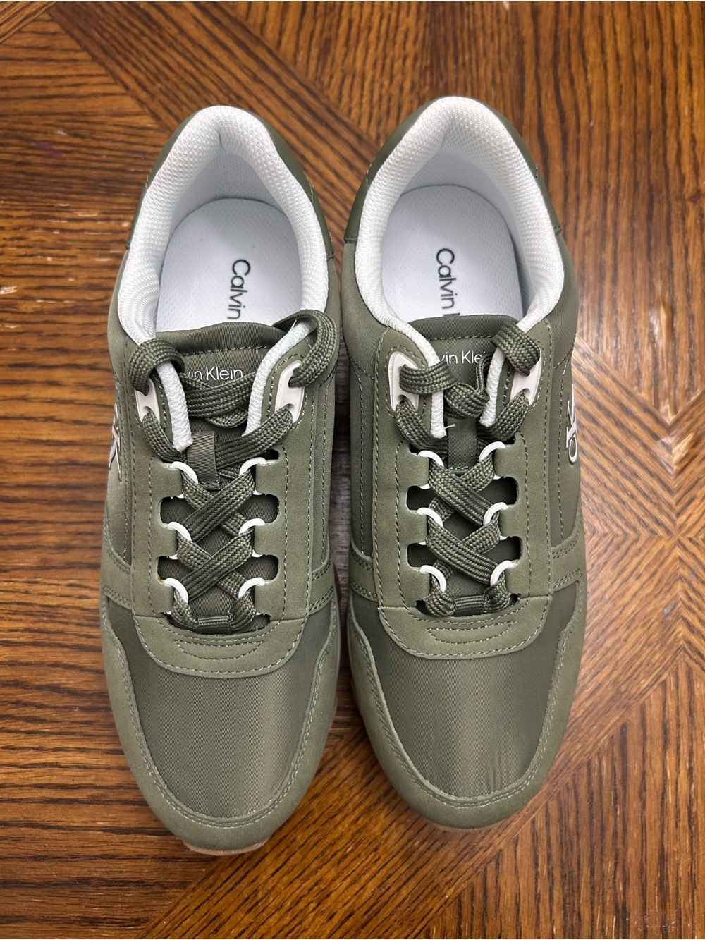 Calvin Klein women  Olive Green Casual Sneakers size 8